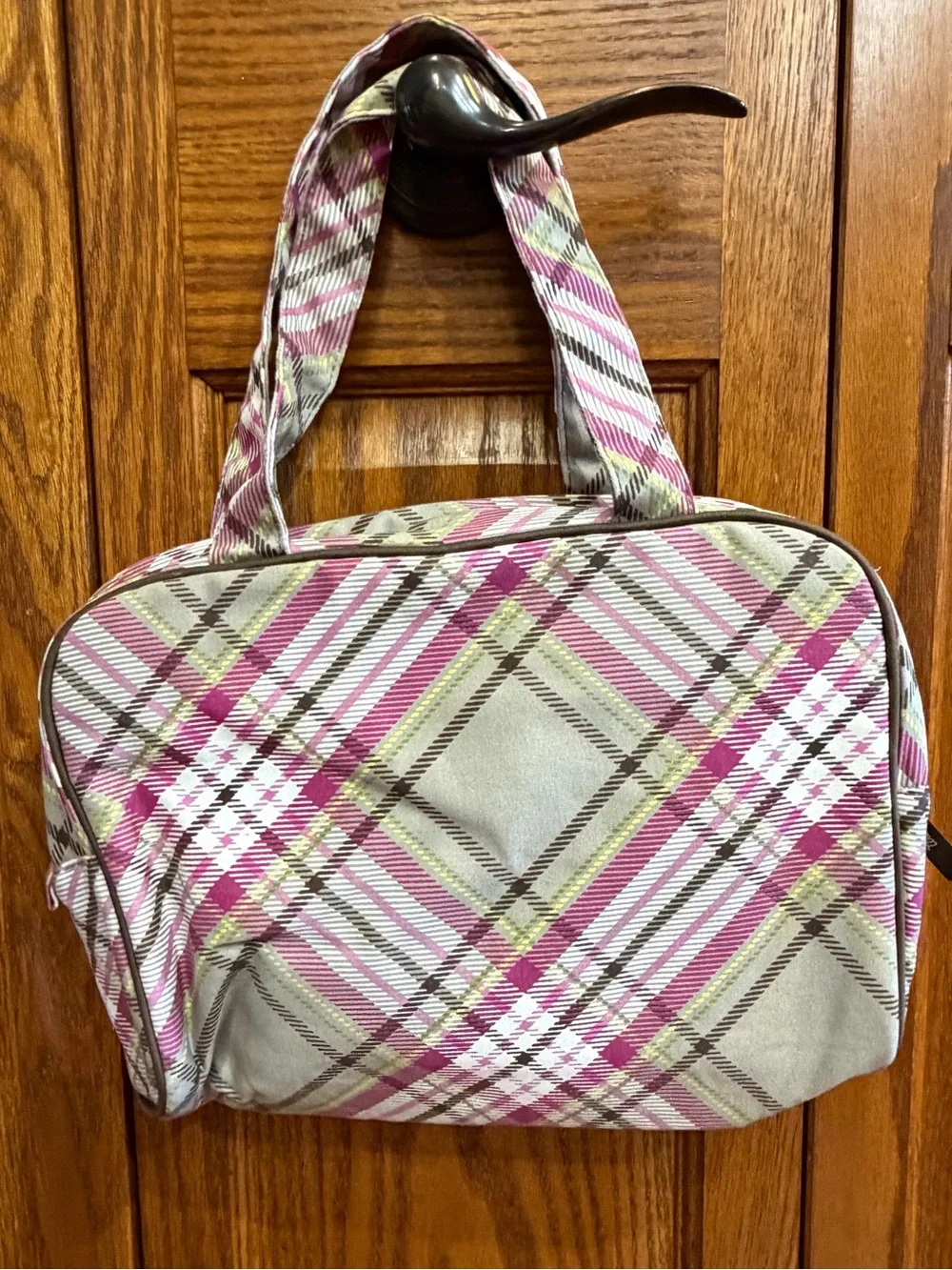 Thirty-One Gifts Uptown Plaid thermal lunch bag and make-up/toiletry bags.